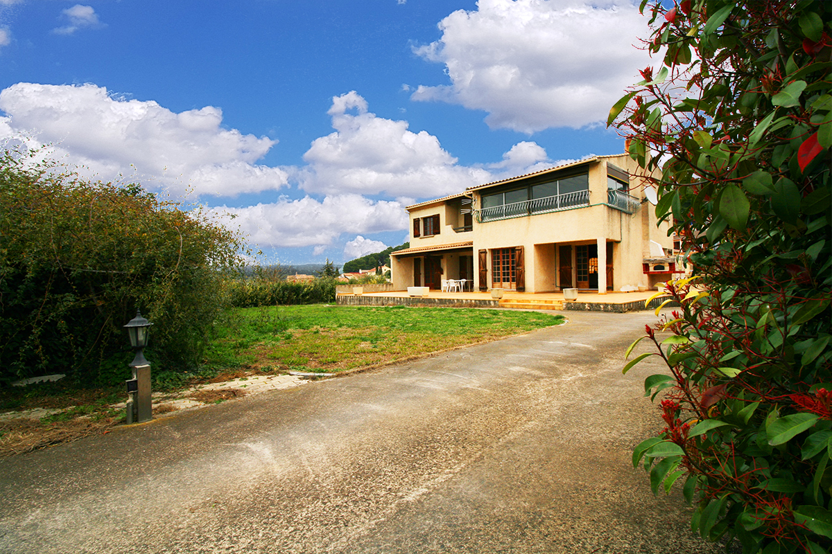 Villa provencale avec piscine  Marignane (13700)