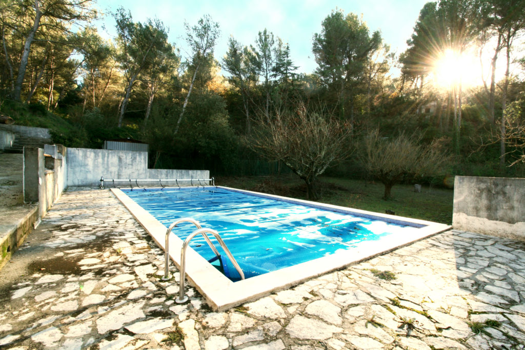 Villa piscine 5 chambres calme simiane collongue 13109